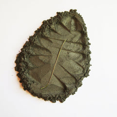 Pure & Natural Tarnished Mineral Eye Shadow in a compact with earthy bronze shimmer and satin finish