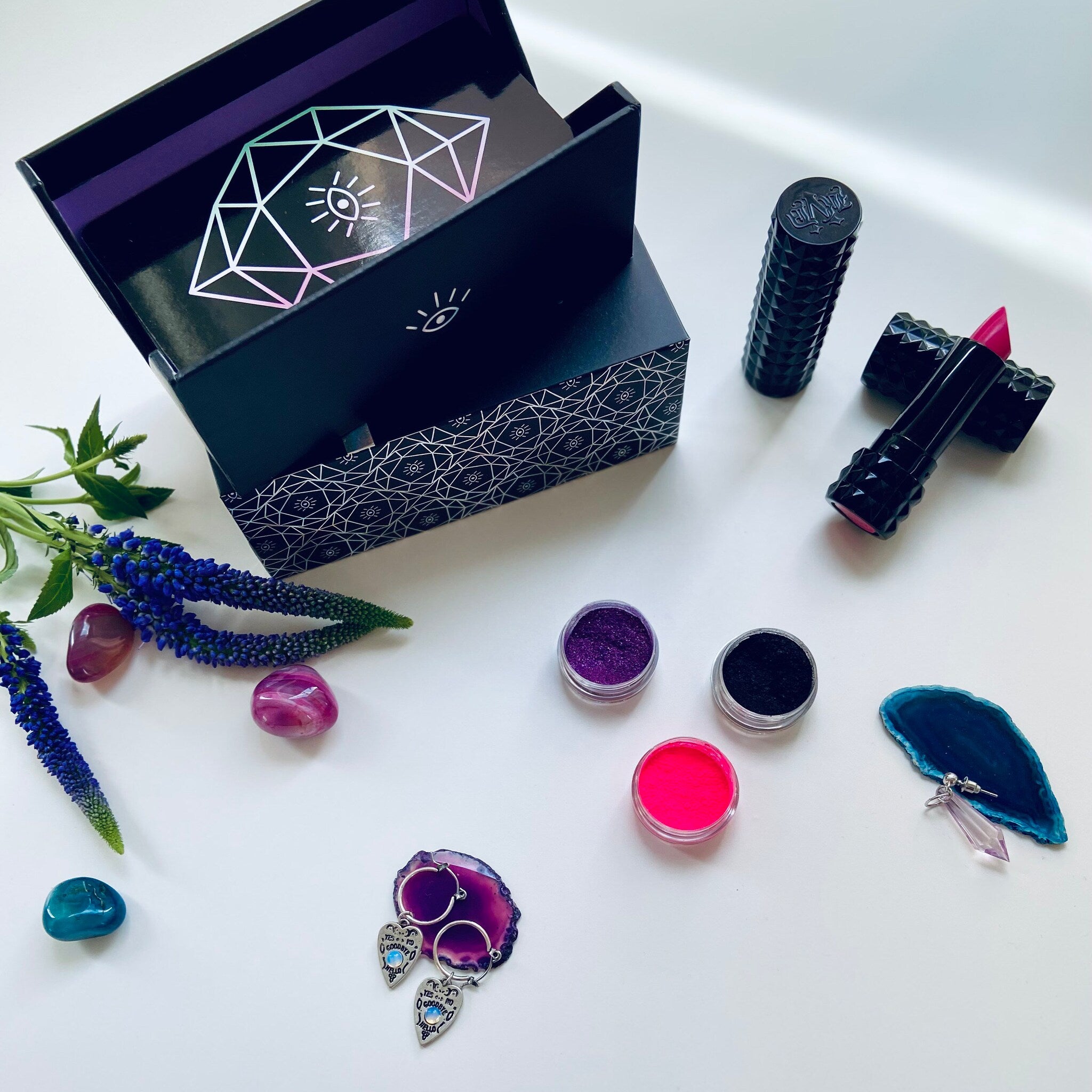 Open palette of Sorceress Eye Shadow Set showcasing six matte and shimmer shades in rich jewel tones