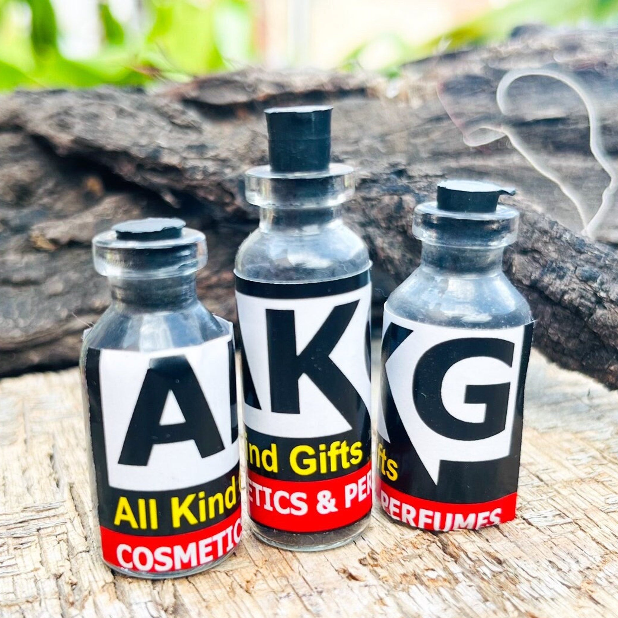 Black Arabian eyeliner pencil with gold accents and sharp tip, displayed on a neutral background