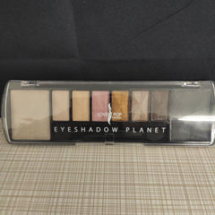 Black precision eyeliner pencil with sharpened tip in matte finish for defined eye makeup looks