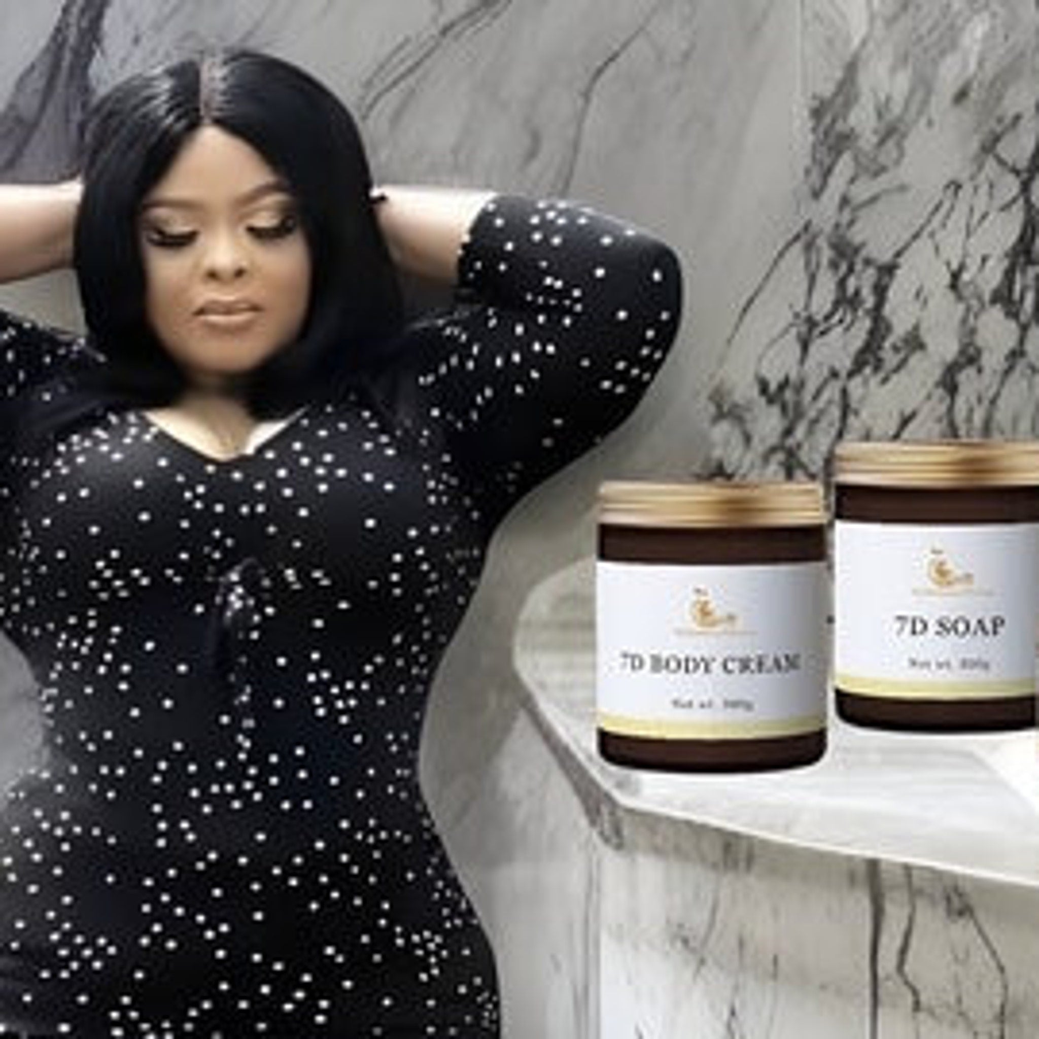 White plastic jar of rich 7D Nourishing Body Cream with gold lid, showcasing 500g hydration formula