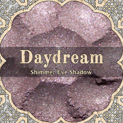 Shimmer eye shadow pale pink with DAYDREAM text in decorative frame