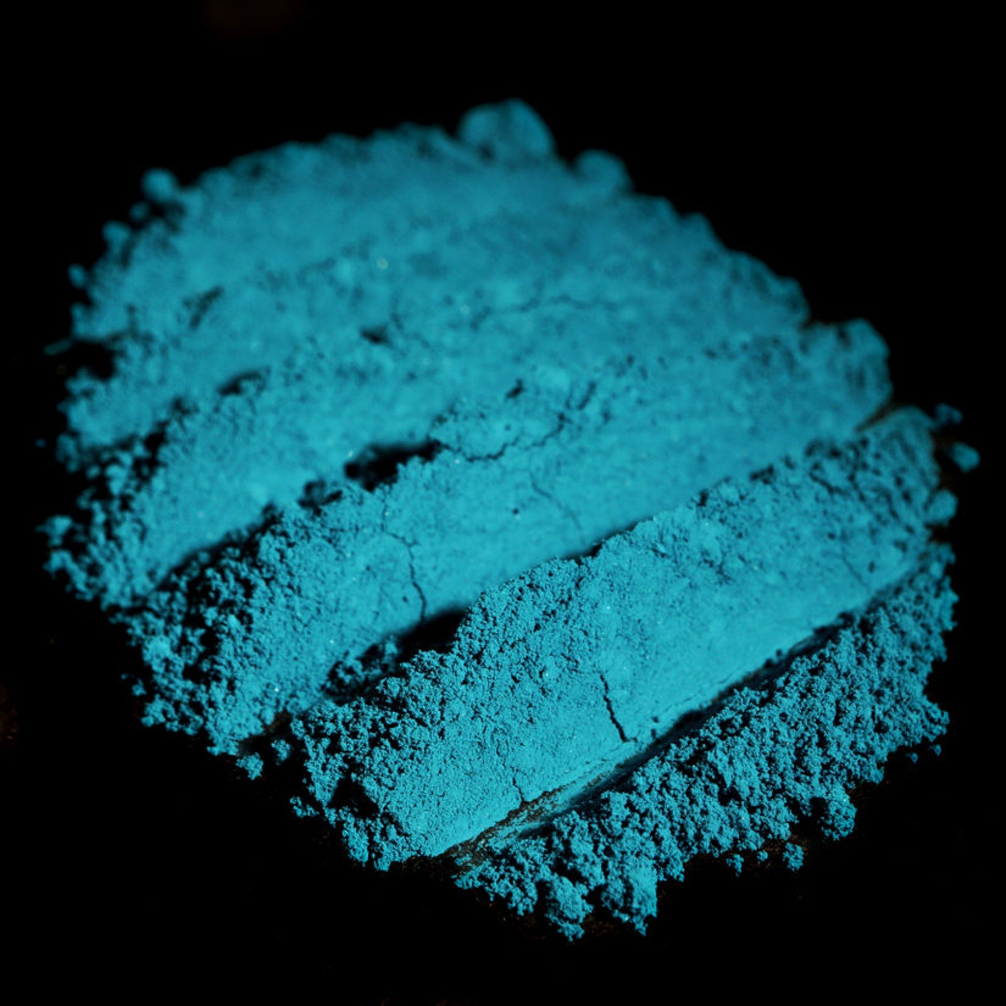 Packaging view of Uncharted Waters Matte Teal Loose Eyeshadow - Dark Peacock Turquoise Vegan Merma