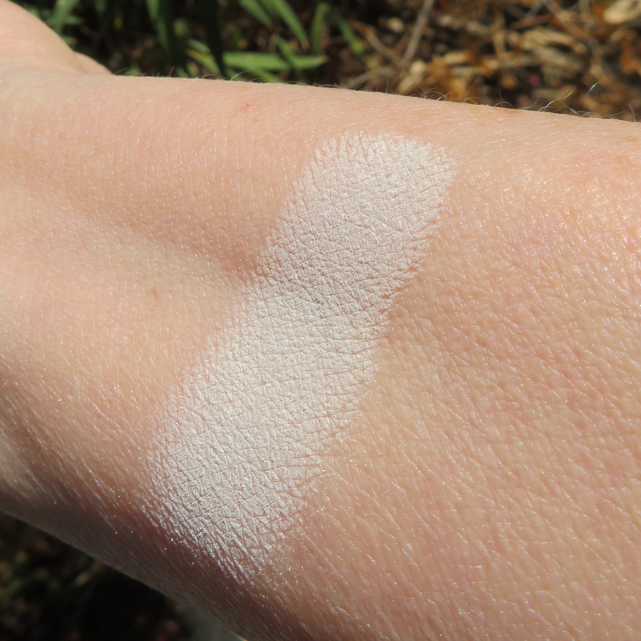 Additional view of Matte Pale Green Loose Mineral Eyeshadow - Vegan Cruelty-Free  Eco-Friendly