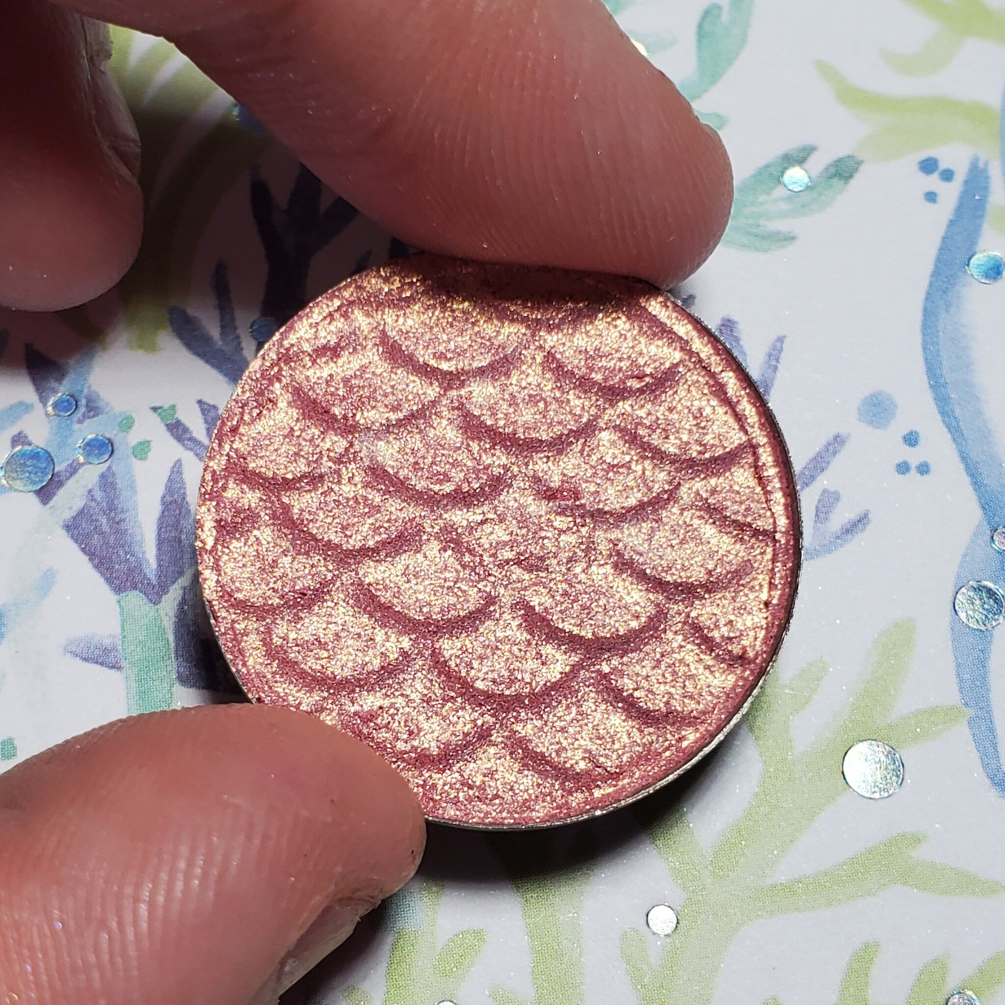 Alternative angle of Sirens Blush Eye Shadow