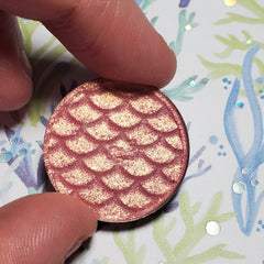 Detailed close-up of Sirens Blush Eye Shadow