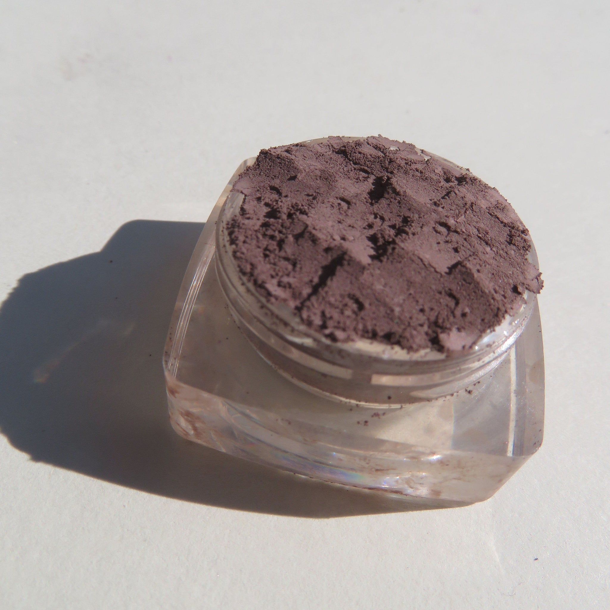 Alternative angle of Matte Mineral Eyeshadow in Nutmeg - Vegan Eco-Friendly Loose Pigment