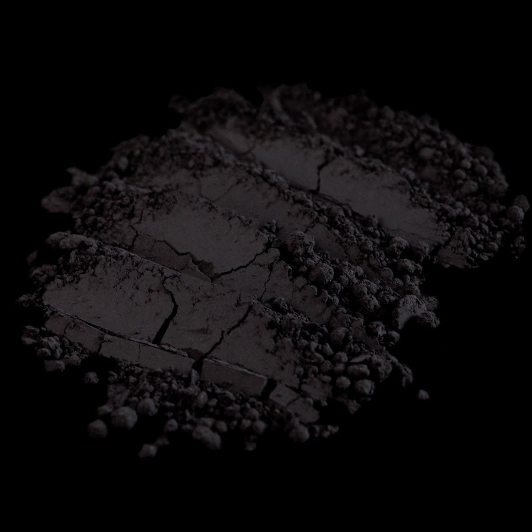 Main product view of Matte Dark Purple Loose Mineral Eyeshadow - Vampy Aubergine Vegan Pigment for Ha