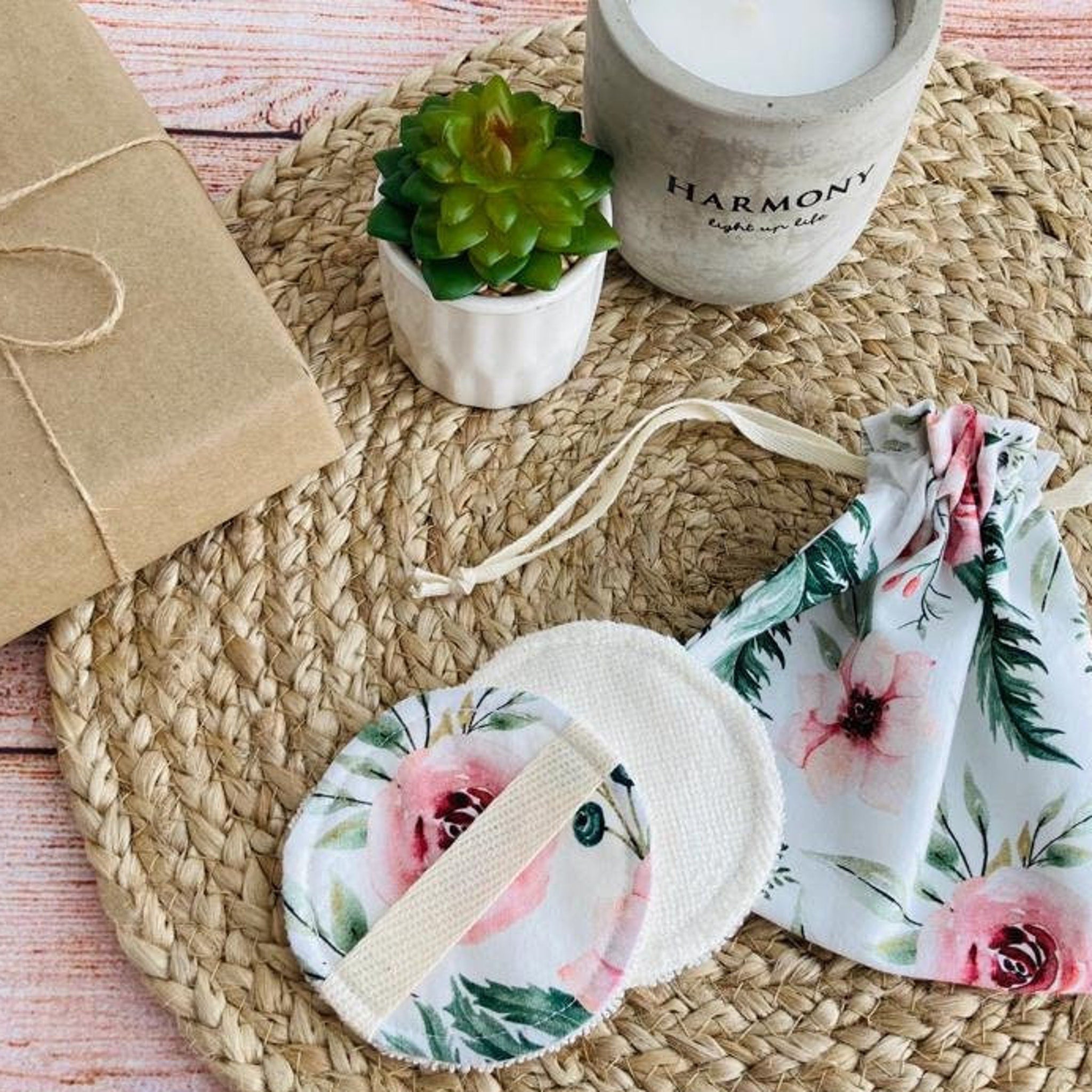 Makeup remover pads, white cotton, floral print, with bag and strap