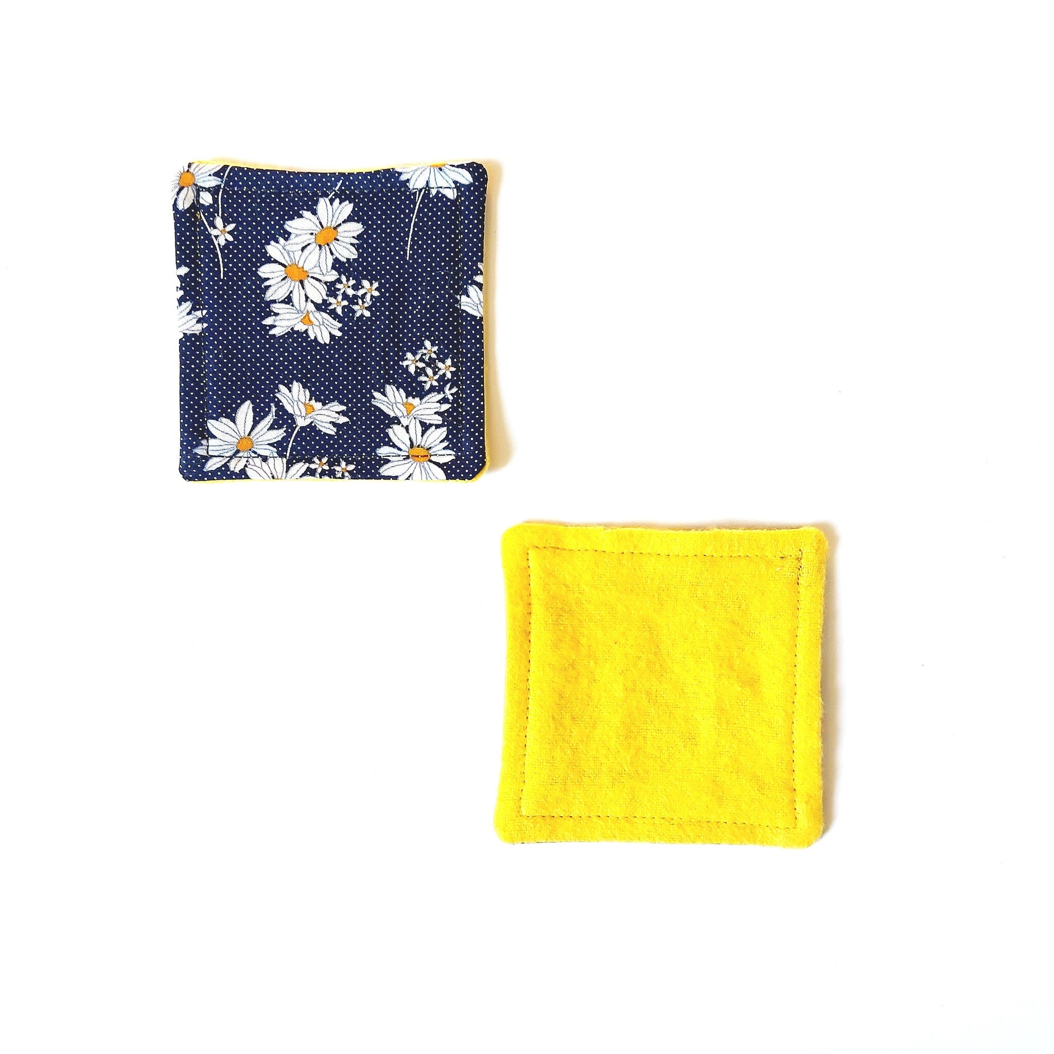 Coasters with daisy print and yellow solid fabric, square shape, fabric material