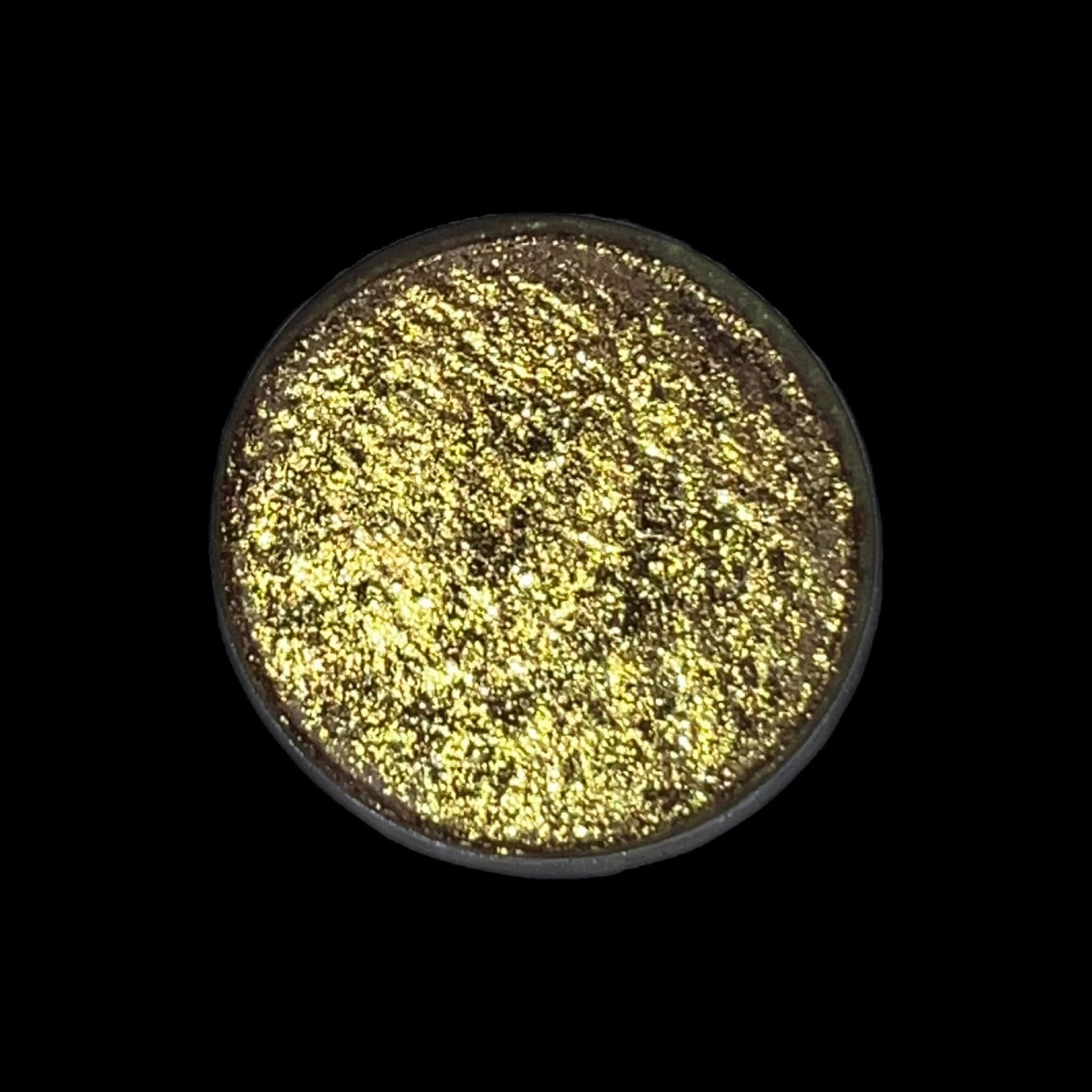 Glitter eyeshadow, gold glitter, metallic finish, round compact