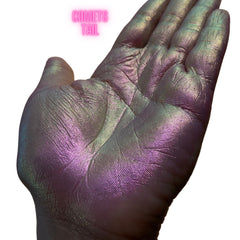 Alternative angle of Multichrome Eyeshadow in Comets Tail