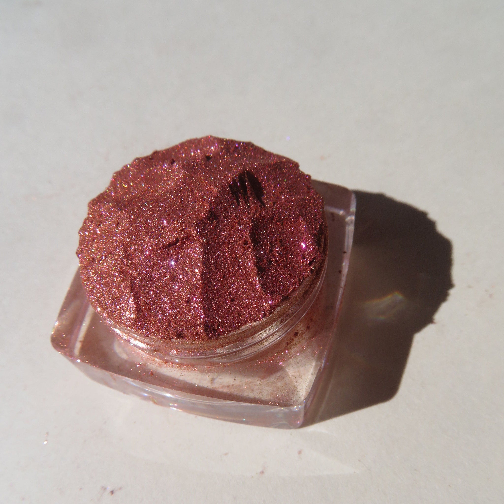 Packaging view of Vegan Mineral Eye Shadow - Shimmering Orange Pink Gold Loose Pigment Carmine  Cr