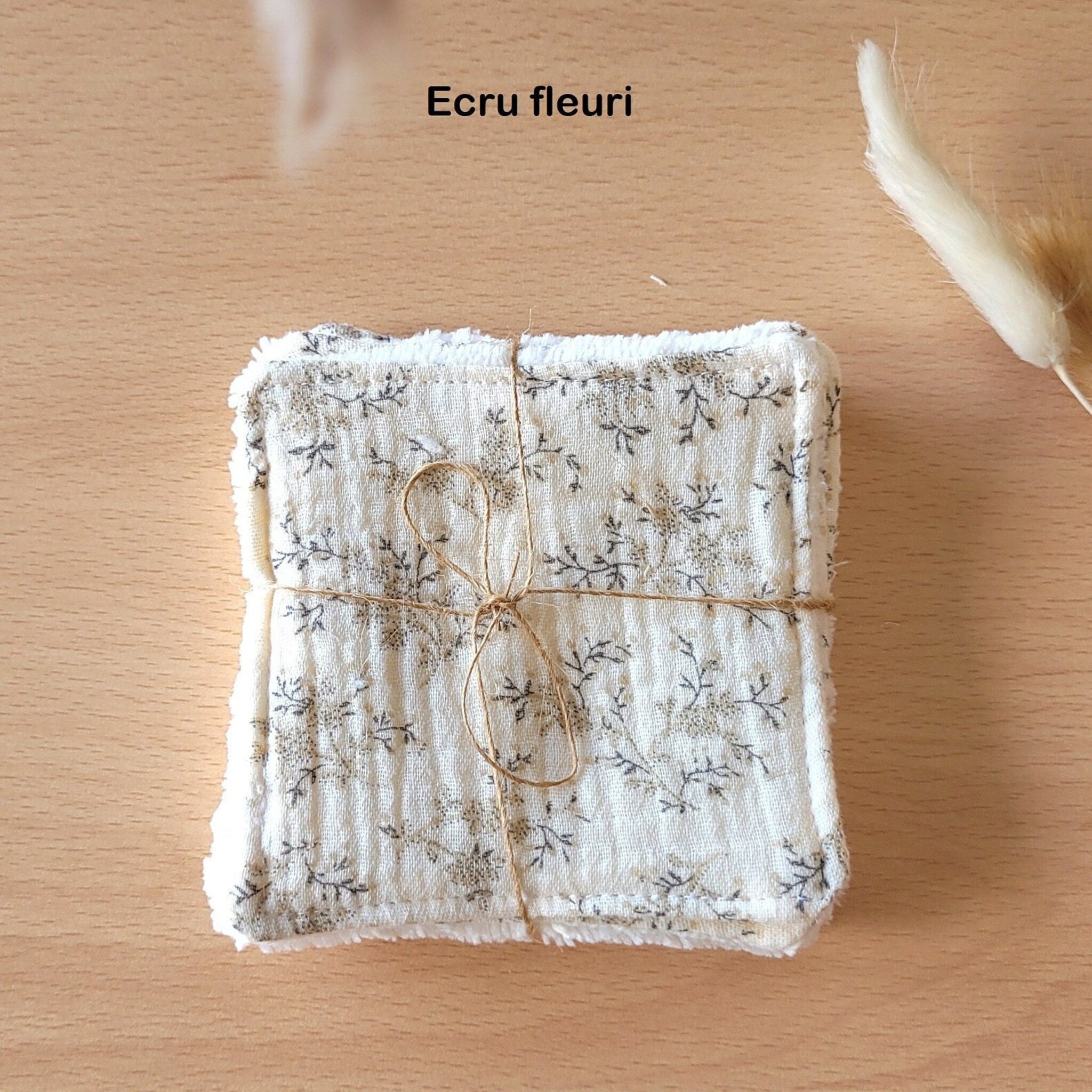 Packaging view of Soft Eco-Friendly Cotton Gauze  Bamboo Wipes for Baby Care  Makeup Removal