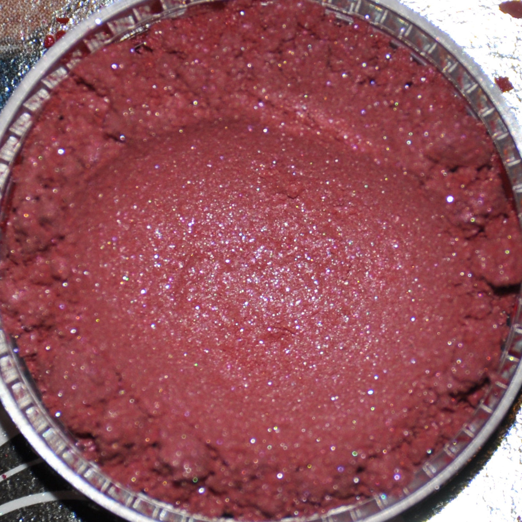 Detailed close-up of Pigmented Mineral Eye Shadow in Princess 3g Jar with Sifter